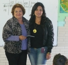 VISITA DE VALERIA GUTIERREZ EX ALUMNA DE ESTA ESCUELA PARA LEER SU LIBRO DE POEMAS A LOS NIÑOS